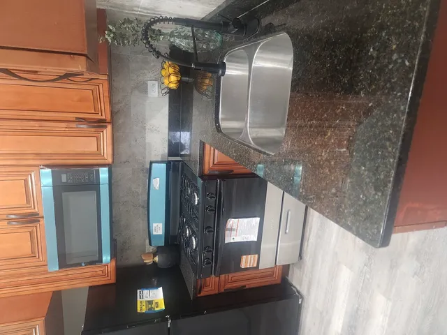 $395,000 | 844 West 51st Place, Chicago, IL 60609