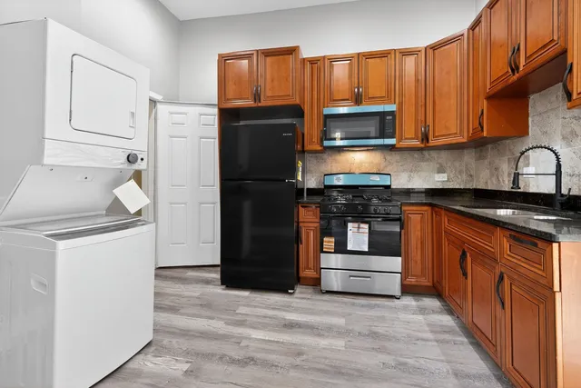 $395,000 | 844 West 51st Place, Chicago, IL 60609