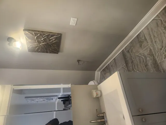 $395,000 | 844 West 51st Place, Chicago, IL 60609