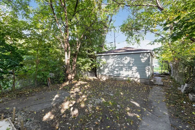 $395,000 | 844 West 51st Place, Chicago, IL 60609