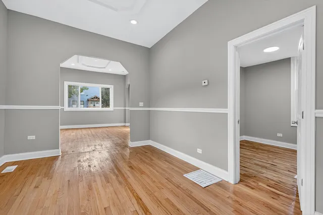 $395,000 | 844 West 51st Place, Chicago, IL 60609