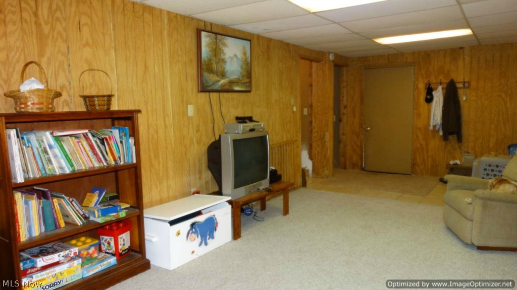 927 Long Shadow Lane Rome, OH 44085 - Photo 15 of 19