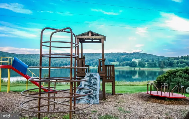 $5,500 | 32 Bavarian Rhododendron, Terra Alta, WV 26764