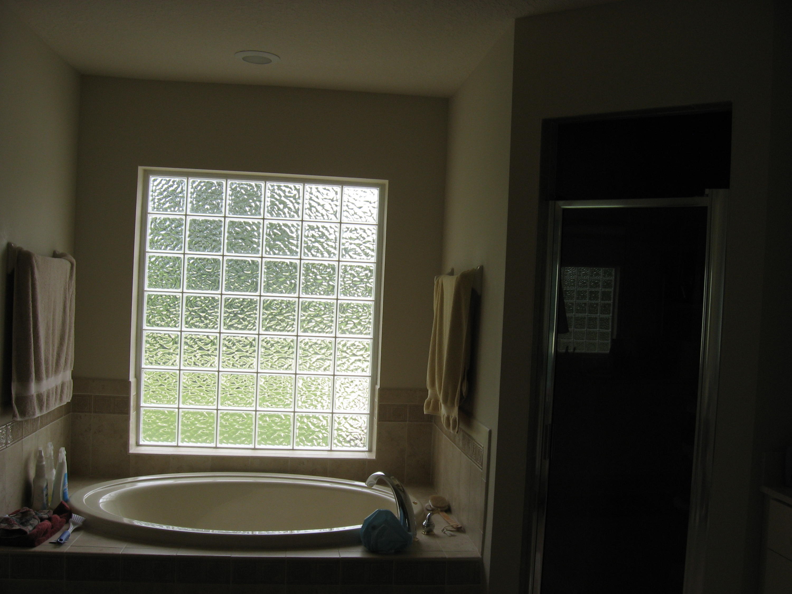 4432 Southwest Paley Road Port St. Lucie, FL 34953 - Photo 10 of 12 Master tub