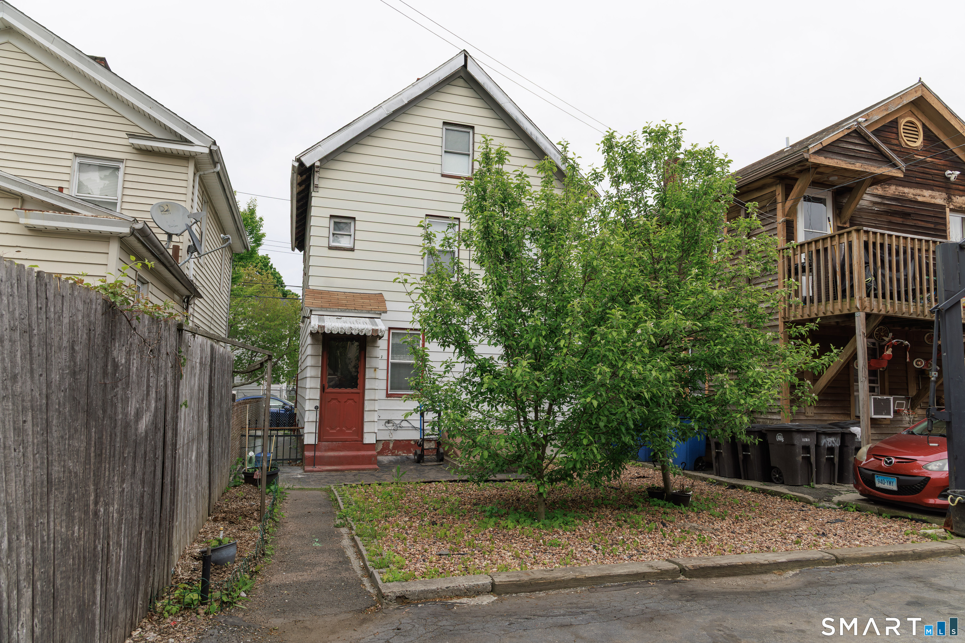 82 Fillmore Street New Haven, CT 06513 - Photo 5 of 38