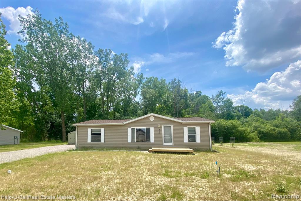 223 Clark Street Yale, MI 48097 - Photo 1 of 22 Gallery Image 1