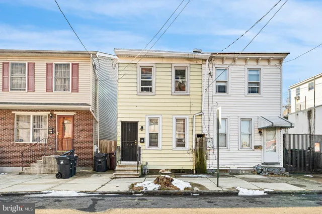 $135,000 | 4 Lower Oak Street, Wilmington, DE 19805