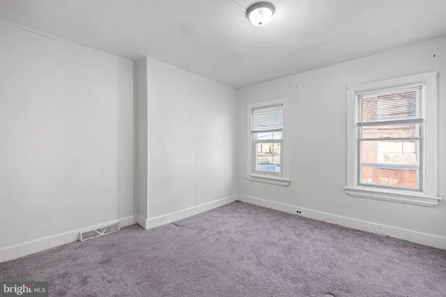 $135,000 | 4 Lower Oak Street, Wilmington, DE 19805