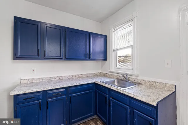 $135,000 | 4 Lower Oak Street, Wilmington, DE 19805