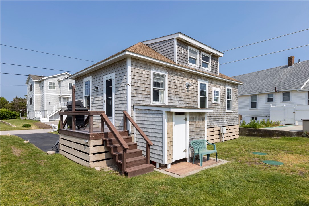 2 Uzzi Avenue Westerly, RI 02891 - Photo 16 of 22