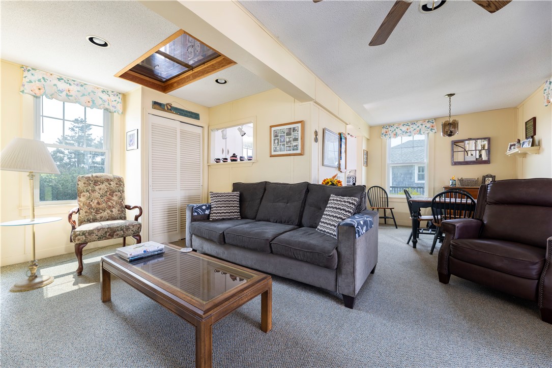 2 Uzzi Avenue Westerly, RI 02891 - Photo 8 of 22