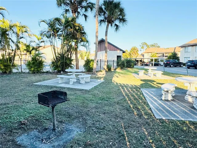 $120,000 | 2604B Hidden Lake Drive North, Unit 2604B, Sarasota, FL 34237