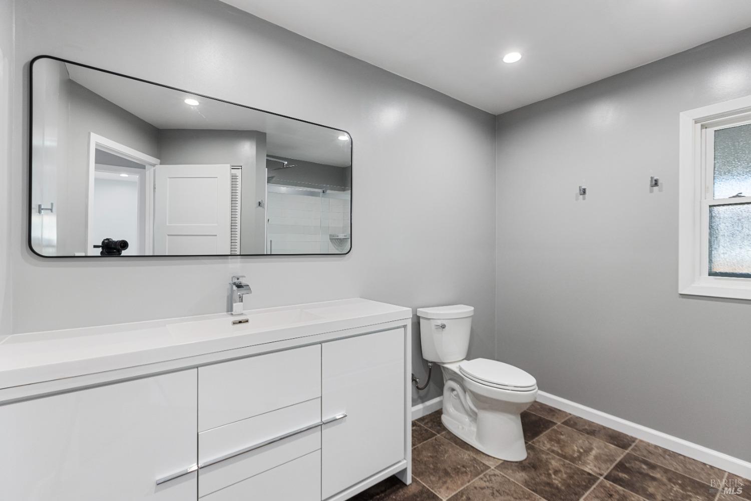363 Glacier Way San Rafael, CA 94903 - Photo 25 of 32 Hall bath outside third and fourth bedrooms