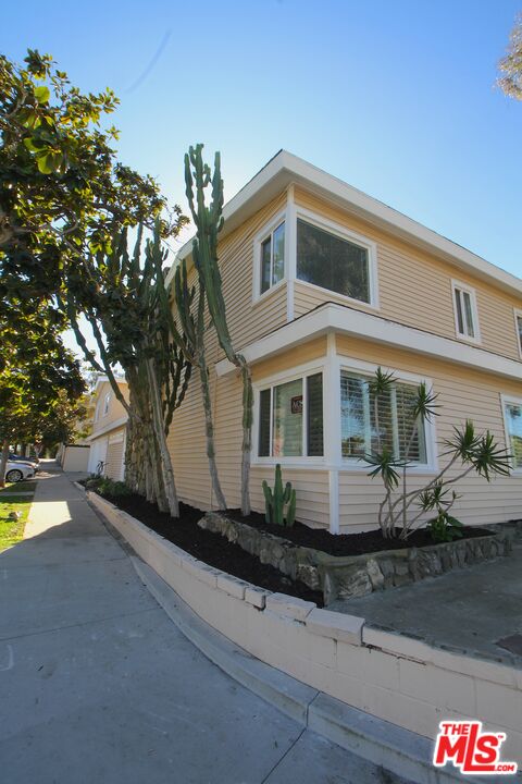 8100 West 83rd Street Playa del Rey, CA 90293 - Photo 20 of 25