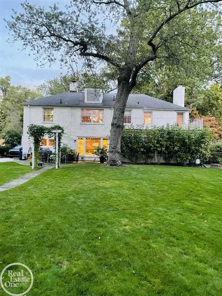 1033 Audubon Road Grosse Pointe, MI 48230 - Photo 30 of 42 50058459-29.JPG
