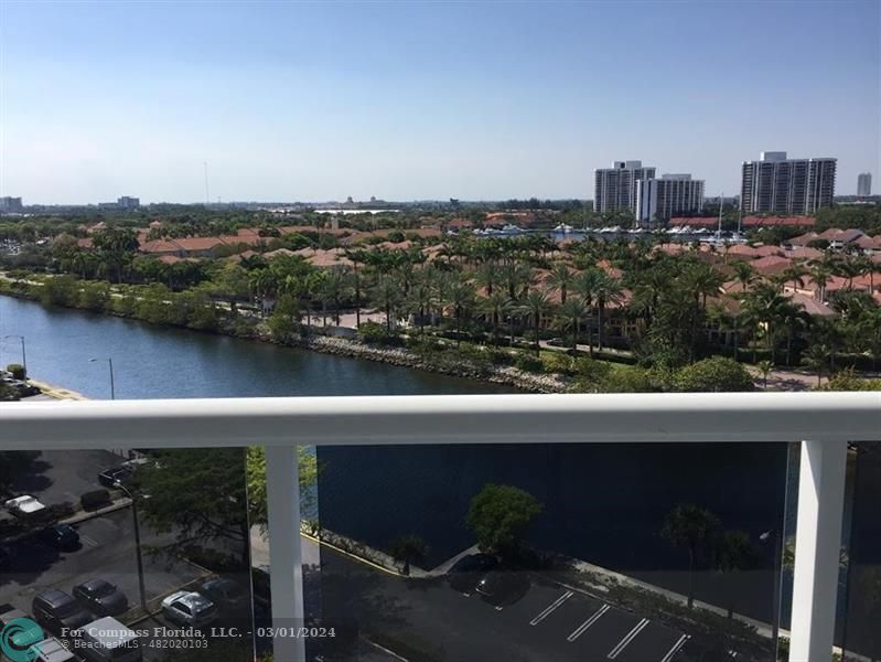 20505 East Country Club Dr Unit 1039