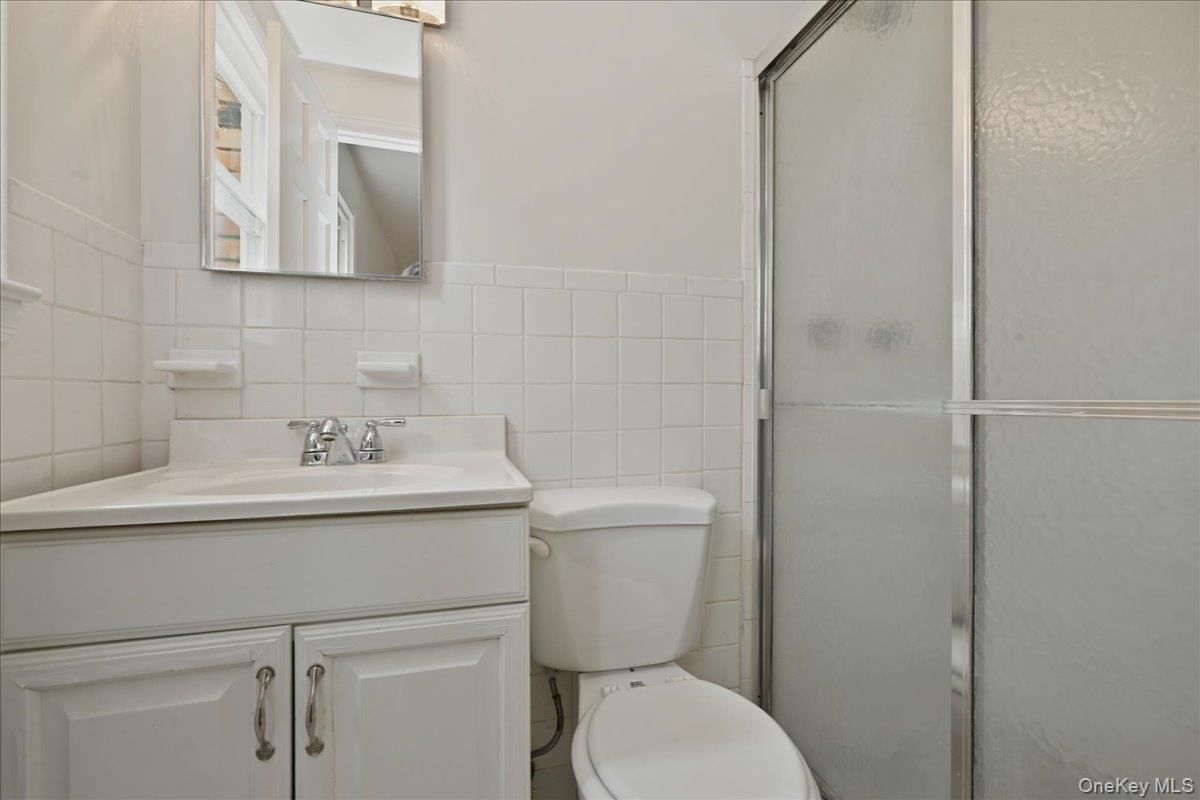 7 Anchorage Road Port Washington, NY 11050 - Photo 13 of 46