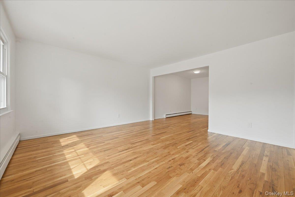 7 Anchorage Road Port Washington, NY 11050 - Photo 2 of 46