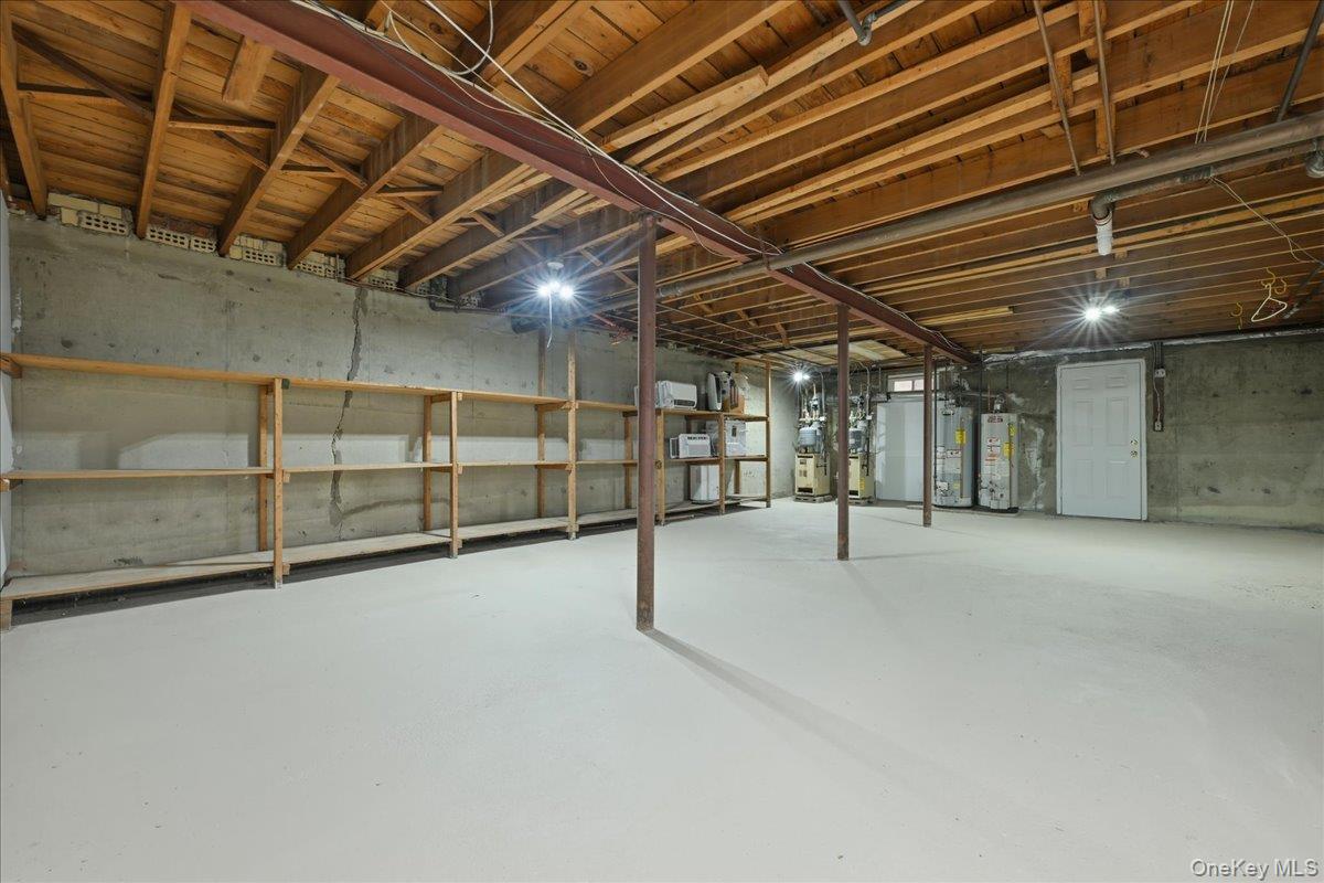 7 Anchorage Road Port Washington, NY 11050 - Photo 40 of 46