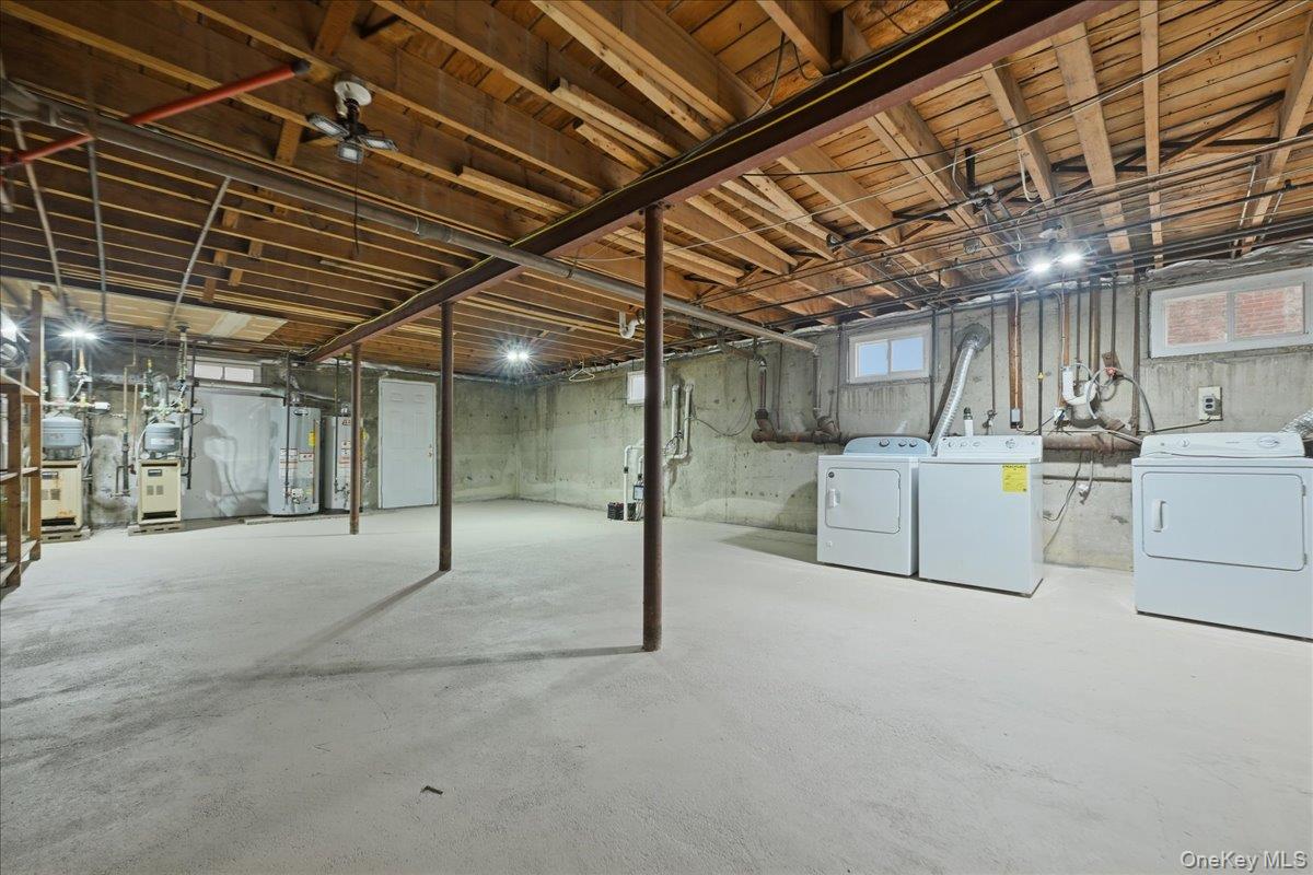 7 Anchorage Road Port Washington, NY 11050 - Photo 41 of 46