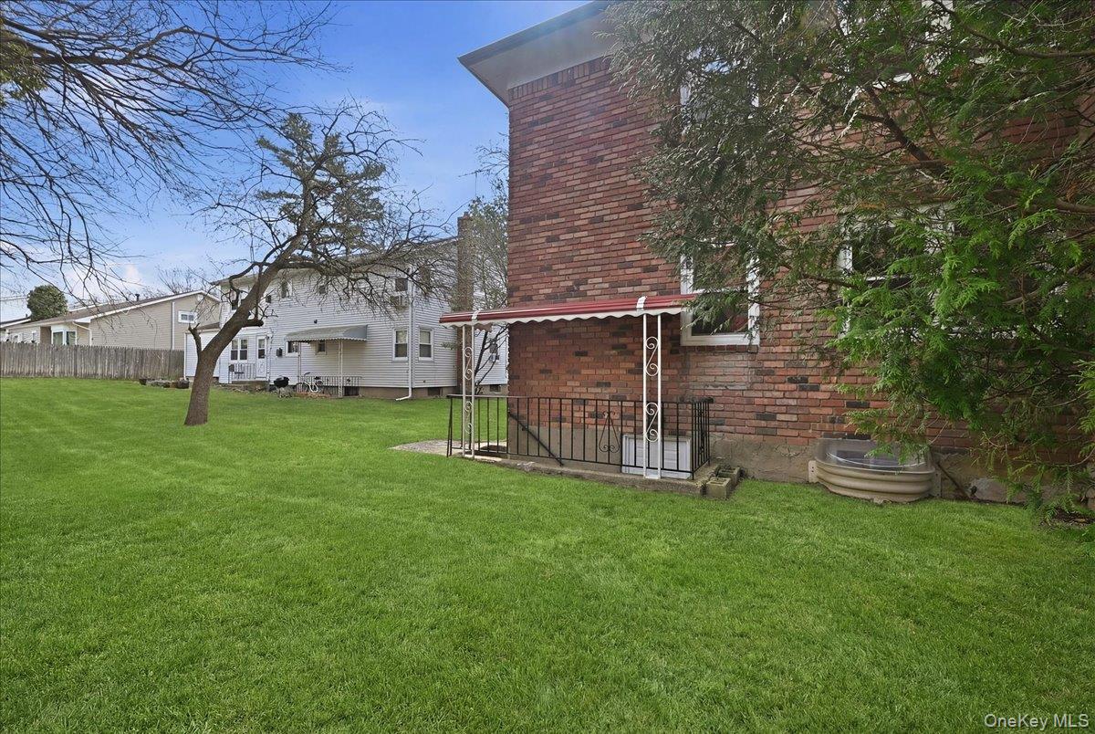 7 Anchorage Road Port Washington, NY 11050 - Photo 45 of 46