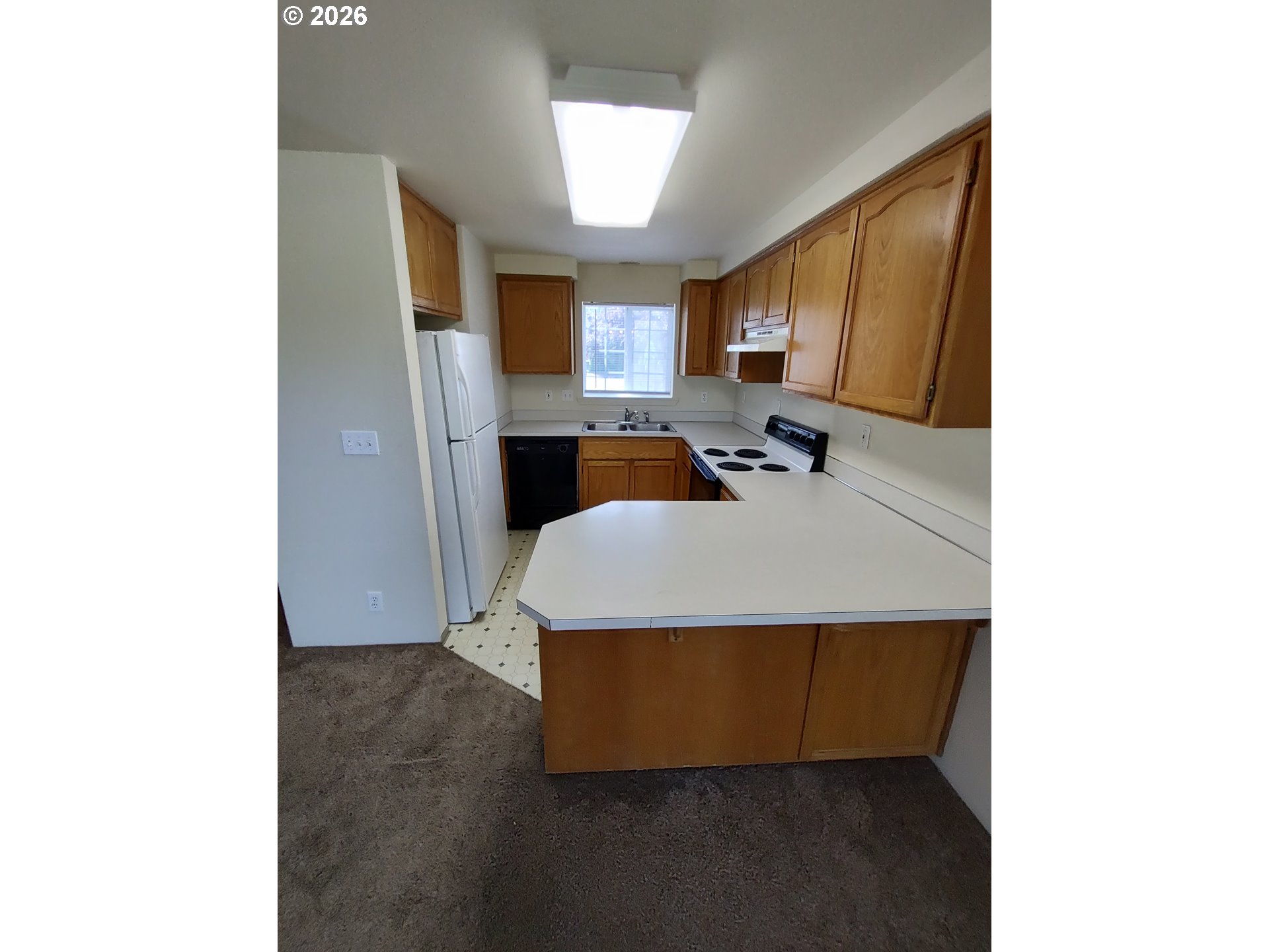 257 Smith Loop Springfield, OR 97478 - Photo 2 of 13