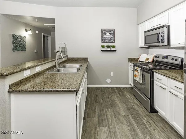 $1,600 | 22280 South 209th Way, Unit 2, Queen Creek, AZ 85142