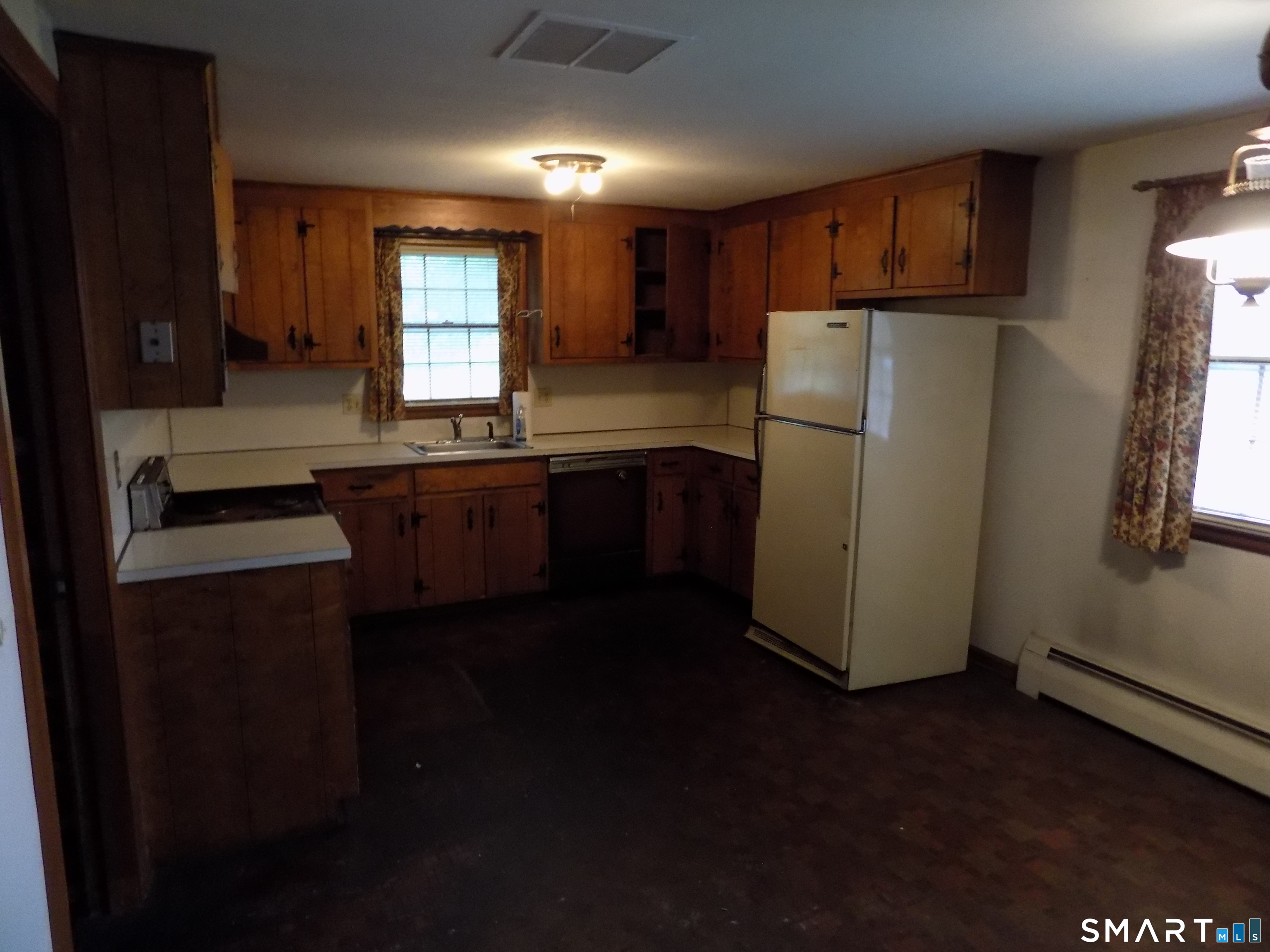 67 West District Road Farmington, CT 06085 - Photo 6 of 24 Gallery Image 6