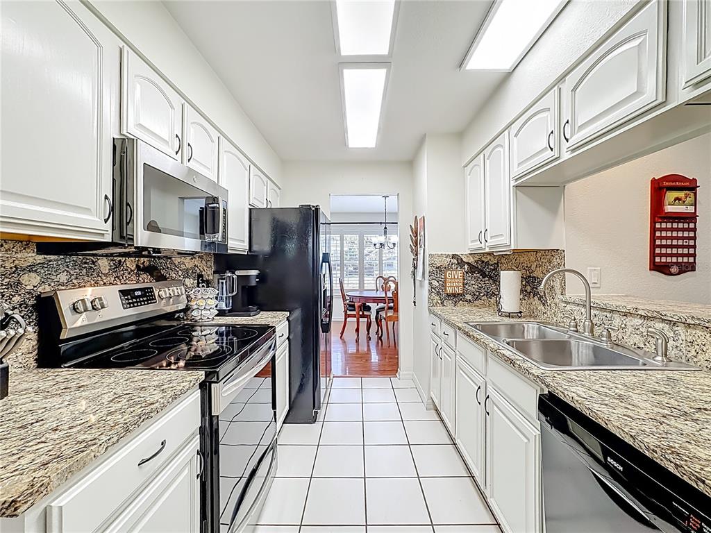 6821 Potts Road Riverview, FL 33569 - Photo 18 of 42