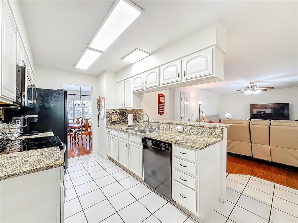 6821 Potts Road Riverview, FL 33569 - Photo 2 of 42