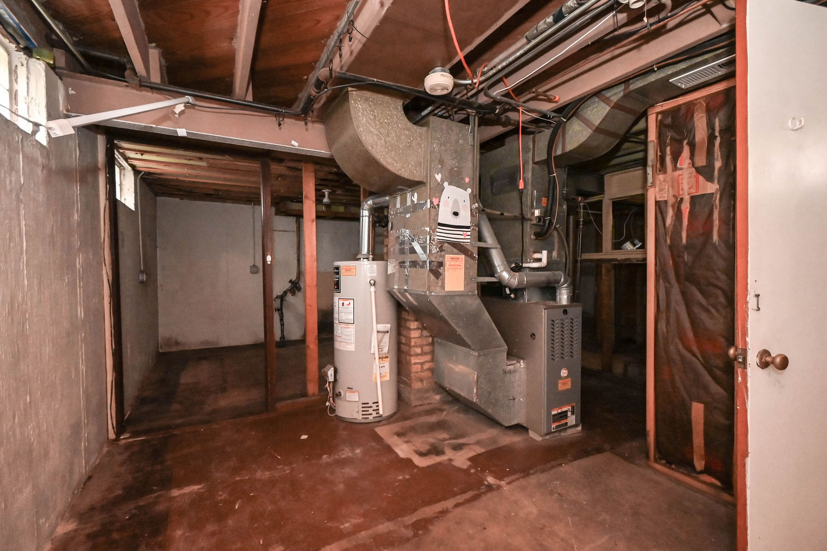 629 Fulton Avenue Waukegan, IL 60085 - Photo 17 of 25 a view of a storage room