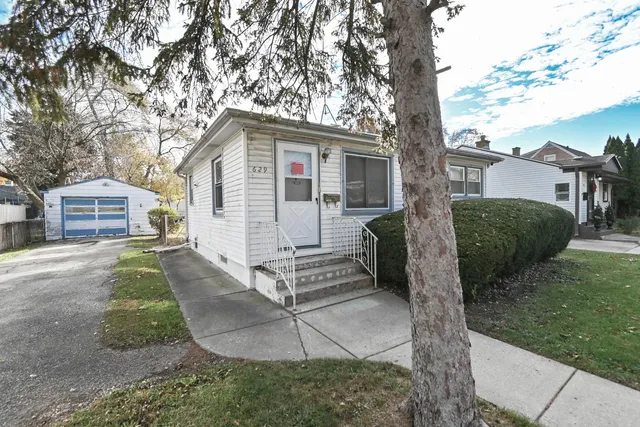 $150,000 | 629 Fulton Avenue, Waukegan, IL 60085