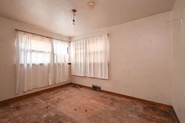 $150,000 | 629 Fulton Avenue, Waukegan, IL 60085