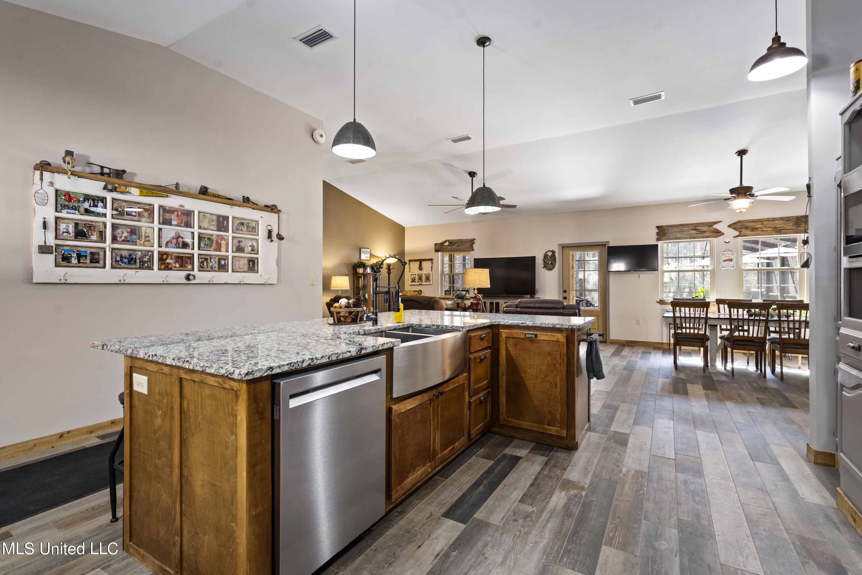 1189 Grain Elevator Road Lucedale, MS 39452 - Photo 6 of 44 kitchen island