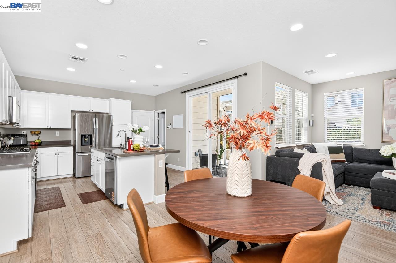 205 Stratus Common Livermore, CA 94550 - Photo 15 of 38