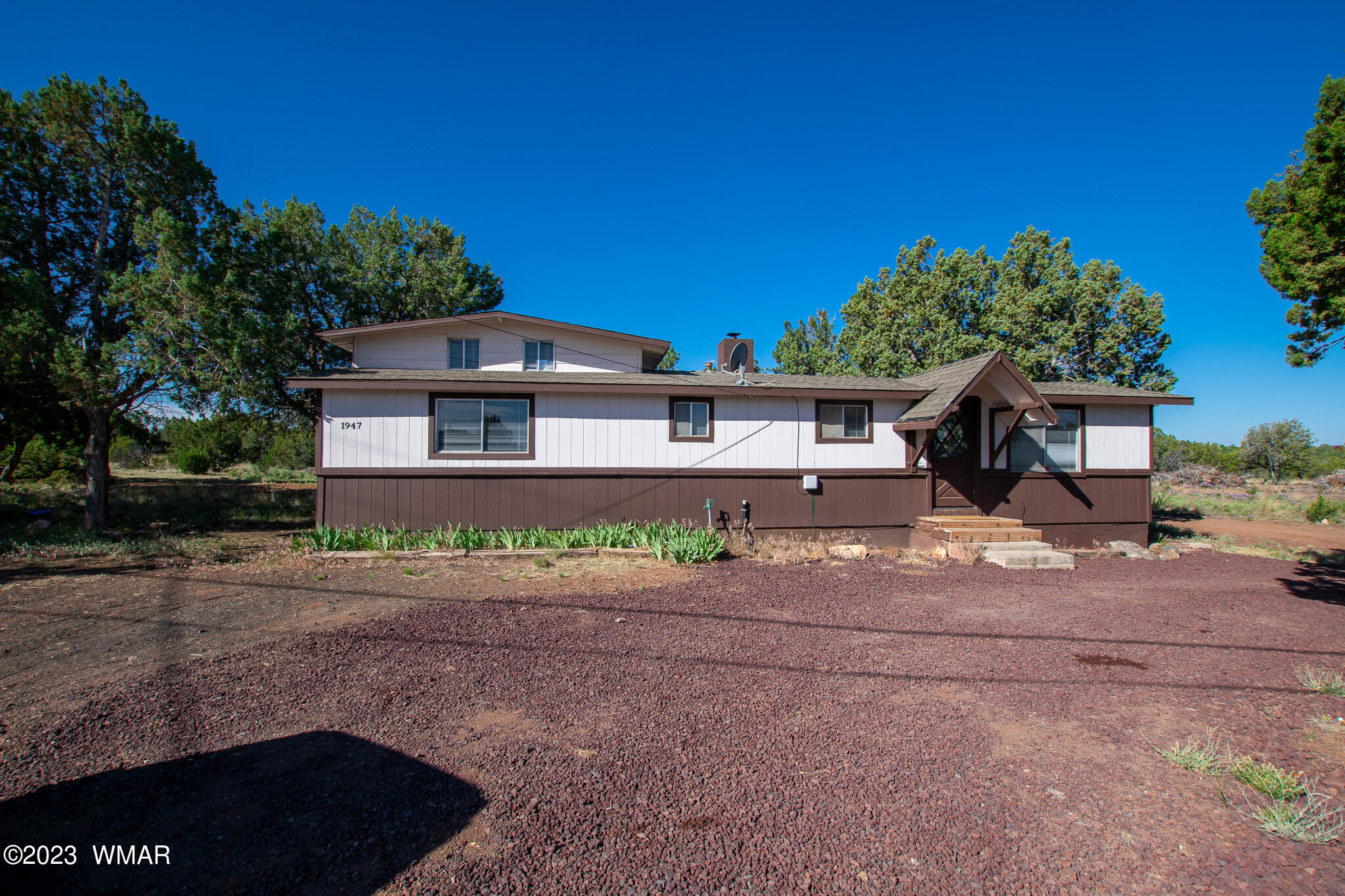 1947 Daggs Circle Show Low, AZ 85901 - Photo 1 of 23