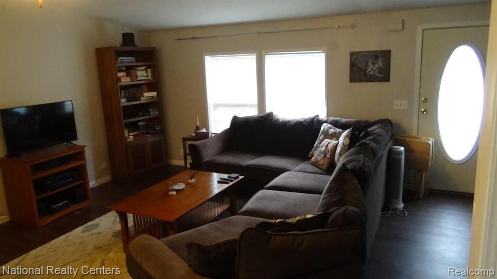 9037 West Braden Road Haslett, MI 48840 - Photo 4 of 22