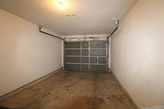 an empty room with a empty space