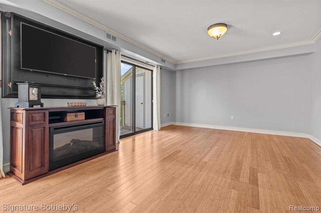 1675 Riverside Drive, Unit 12 Rochester Hills, MI 48309 - Photo 10 of 29