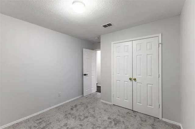 $379,999 | 7018 Lake Jackson Drive, Arlington, TX 76002