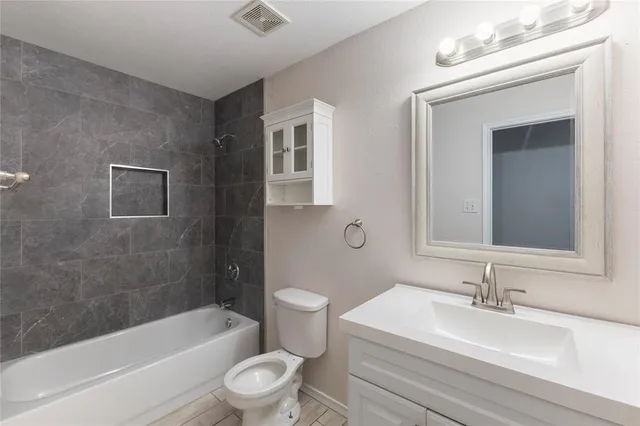 $379,999 | 7018 Lake Jackson Drive, Arlington, TX 76002