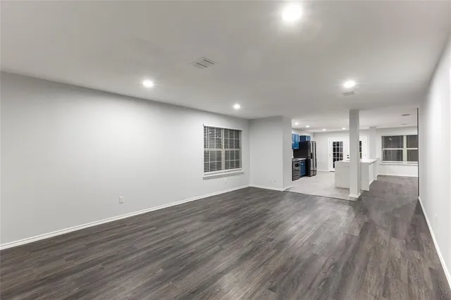 $379,999 | 7018 Lake Jackson Drive, Arlington, TX 76002