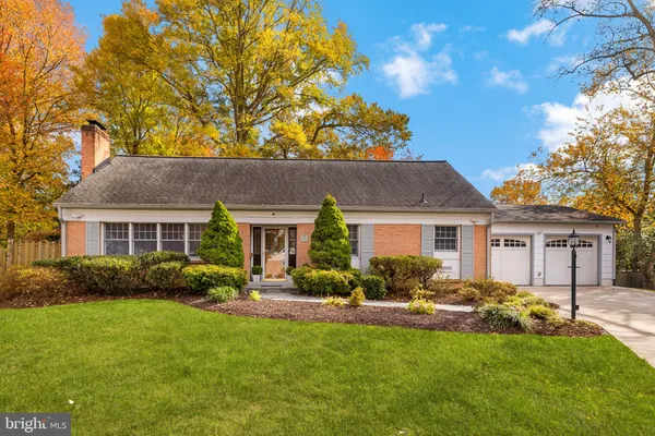 $1,225,000 | 2501 Duxbury Place, Alexandria, VA 22308