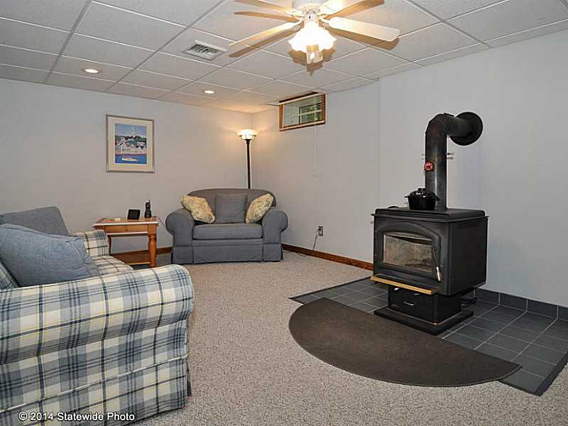 54 Maple Rock Road Foster, RI 02857 - Photo 21 of 25 Den/Family/Great Room.