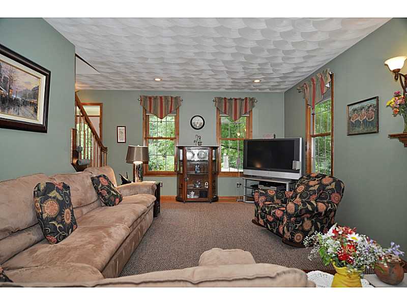 54 Maple Rock Road Foster, RI 02857 - Photo 9 of 25 Living Room.