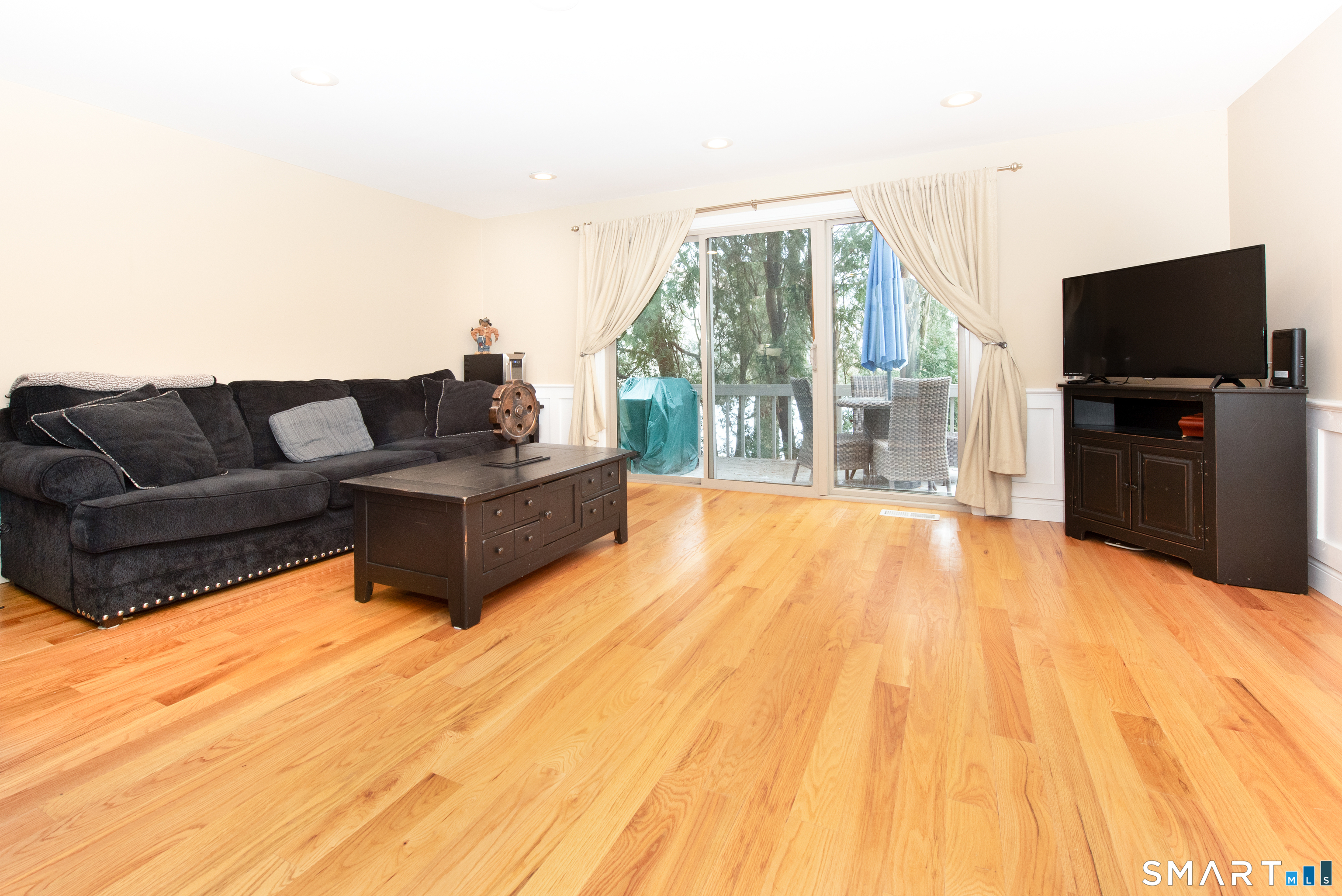 136 Turtle Run Drive, Unit A Stratford, CT 06614 - Photo 16 of 32 Slider to Deck