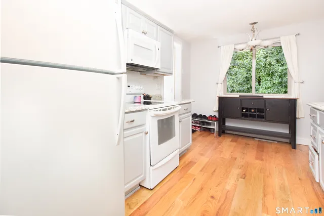 $389,900 | 136 Turtle Run Drive, Unit A, Stratford, CT 06614