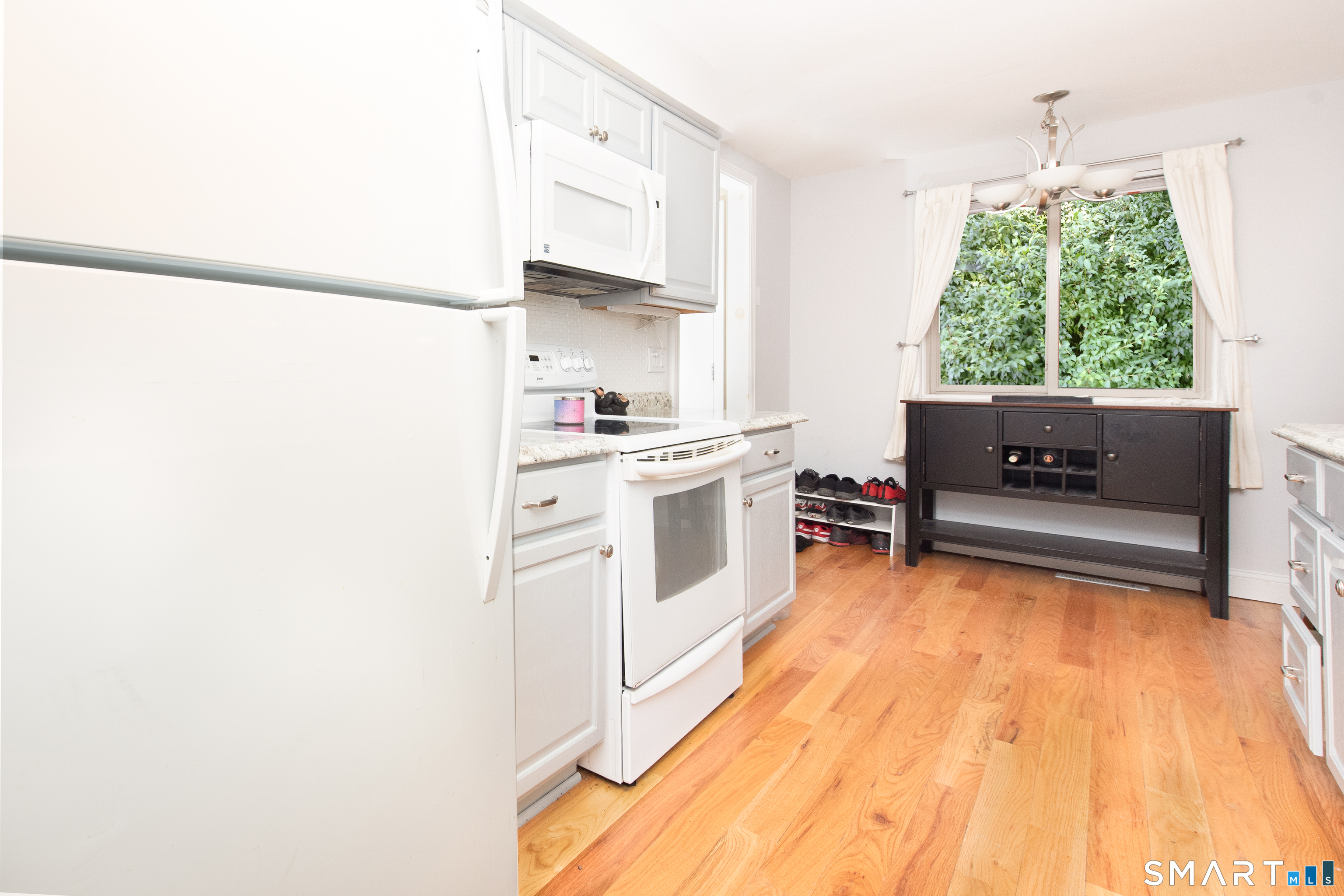 136 Turtle Run Drive, Unit A Stratford, CT 06614 - Photo 6 of 32 Kitchen