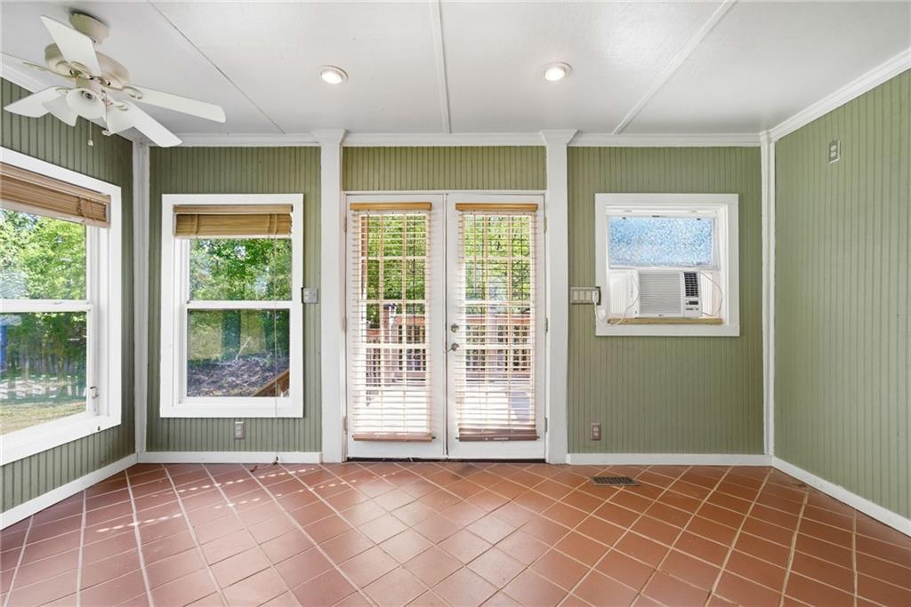 382 Main Street Talmo, GA 30575 - Photo 12 of 24