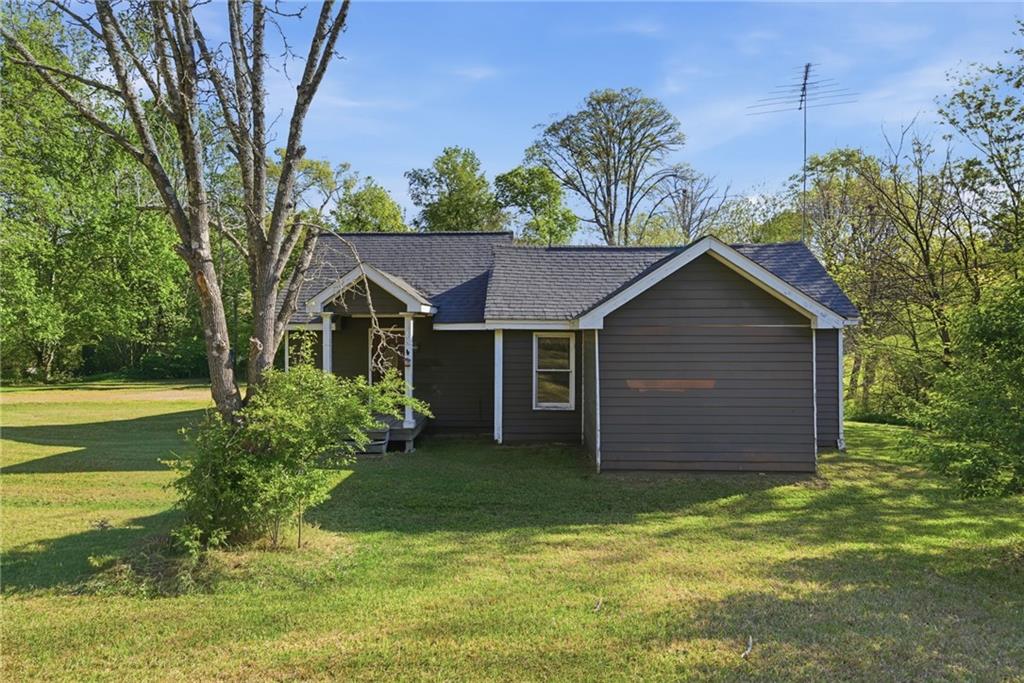 382 Main Street Talmo, GA 30575 - Photo 2 of 24